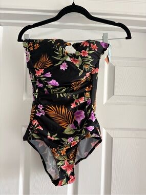 Shade & Shore Women’s Floral One Piece Swimsuit - (S/4-6) New